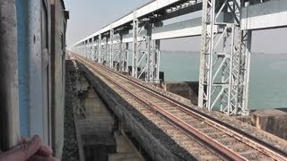 Crossing the Ganga on the Farakka Barrage  New JalpaiguriHowrah Shatabdi Mar 2 2013 [upl. by Diraf528]