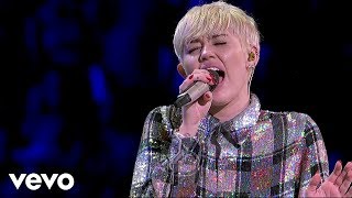 Miley Cyrus  Jolene Dolly Parton Cover Live at Bangerz Tour [upl. by Dionisio]